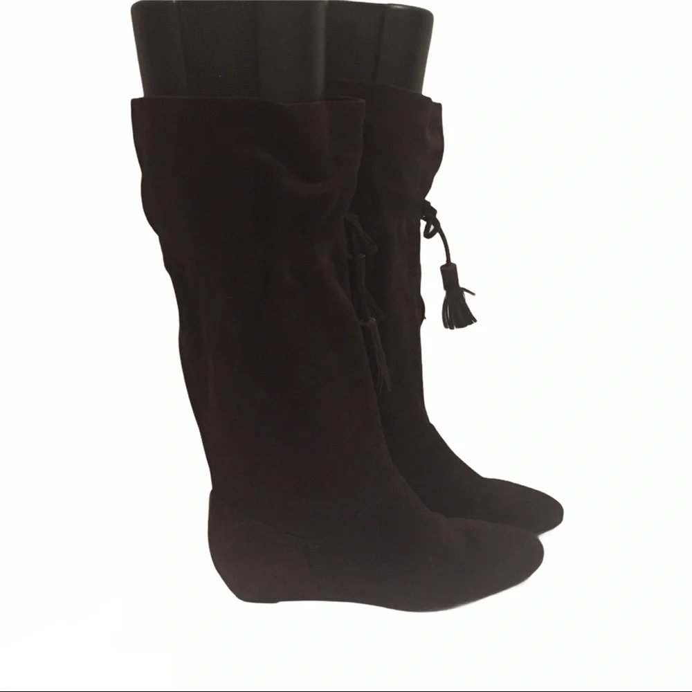 BCBG PL-Giselle Tassel Knee Suede Brown Boots 6.5